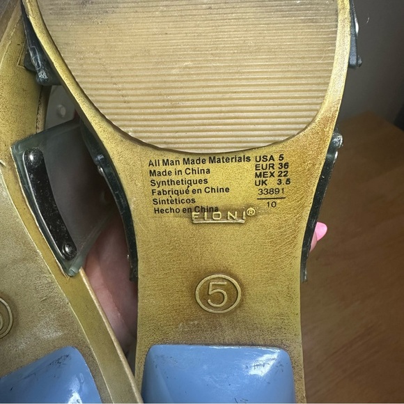 Fioni Y2K Jelly Kitten Heels. Tan and Light Blue. Size: 5. - Picture 7 of 9